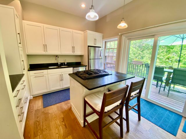 121 Townhouse Way Apt 24, Woodstock, VT 05091