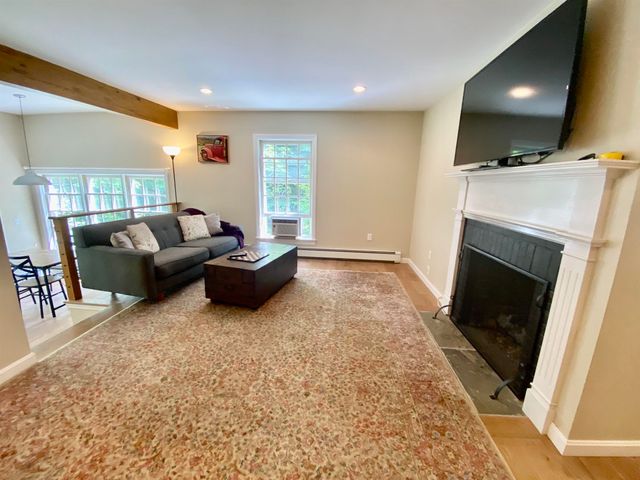 121 Townhouse Way Apt 24, Woodstock, VT 05091