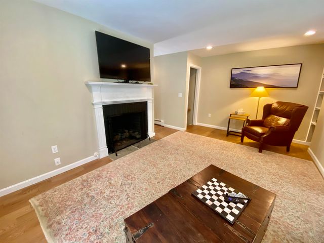 121 Townhouse Way Apt 24, Woodstock, VT 05091