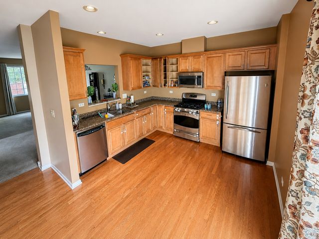 128 Morgans Gate Drive, Wood Dale, IL 60191