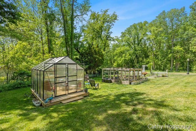 752 Ridgewood Drive, Ionia, MI 48846