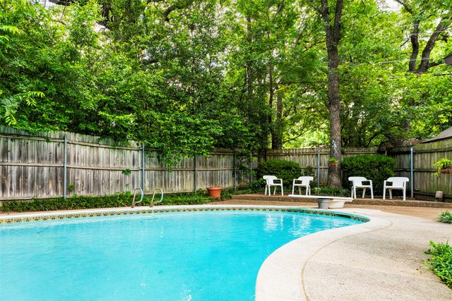 2930 Duff Drive, Arlington, TX 76013