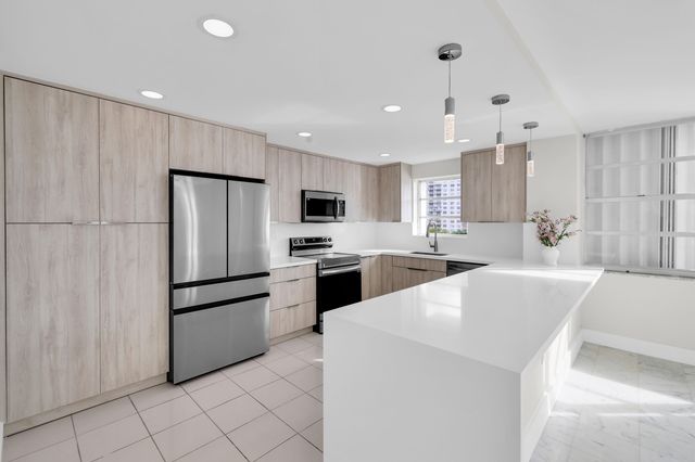 2780 NE 183rd Street 716, Aventura, FL 33160