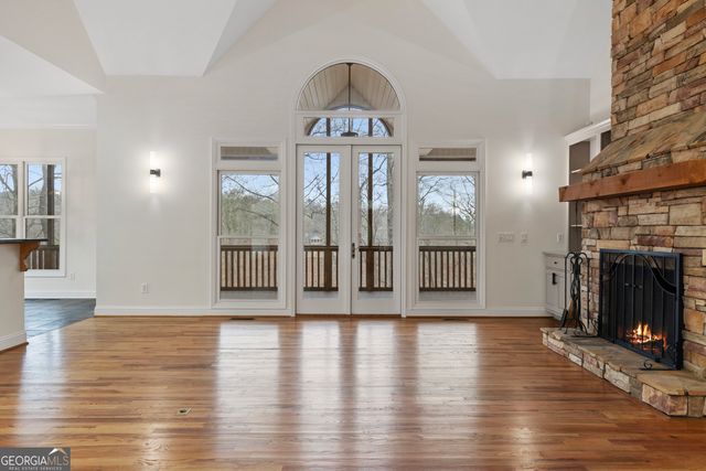 124 S Shore Drive, Fair Play, SC 29643