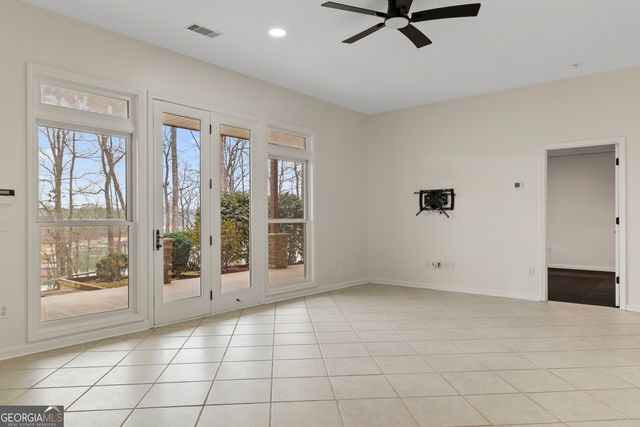 124 S Shore Drive, Fair Play, SC 29643