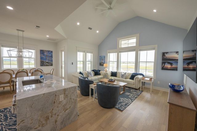 18414 Indian Beach Ct, Galveston, TX 77554