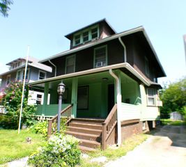 2410 Lawrence Avenue, Toledo, OH 43620