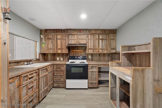1536 Willow Breeze Bend, Van Buren, AR 72956