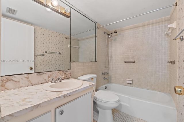 1201 NE 191st Street G219, Miami, FL 33179