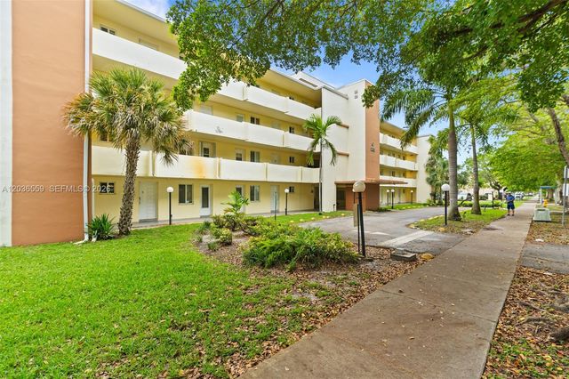 1201 NE 191st Street G219, Miami, FL 33179