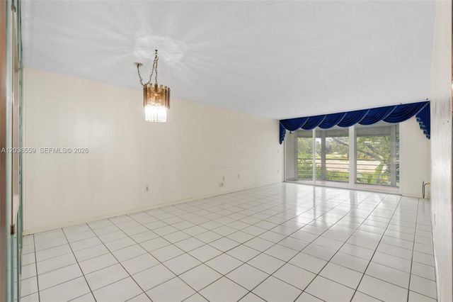 1201 NE 191st Street G219, Miami, FL 33179