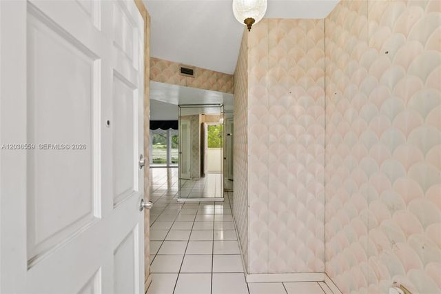 1201 NE 191st Street G219, Miami, FL 33179