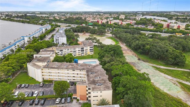1201 NE 191st Street G219, Miami, FL 33179