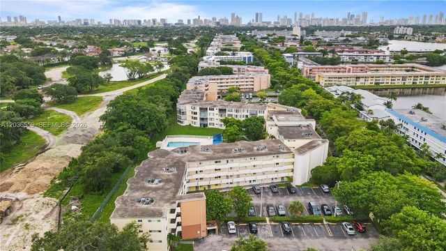 1201 NE 191st Street G219, Miami, FL 33179