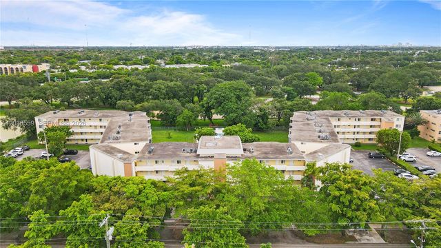 1201 NE 191st Street G219, Miami, FL 33179