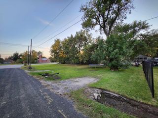 405 Crockett Street, Texas City, TX 77591