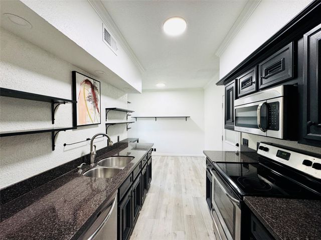 2323 Augusta Drive 43, Houston, TX 77057
