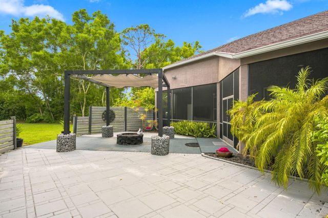 9176 190th Street N, Loxahatchee, FL 33470