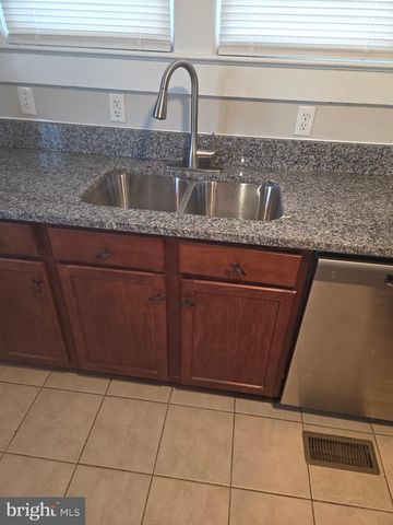 2511 CHARLES ST, Fredericksburg, VA 22401