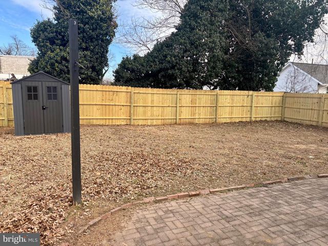 2511 CHARLES ST, Fredericksburg, VA 22401