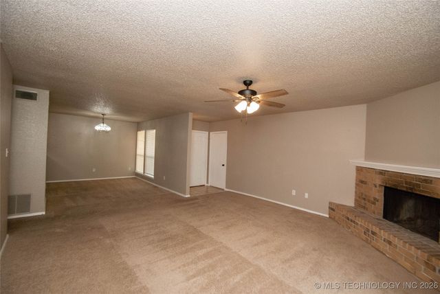 6726 S 78th East Avenue, Tulsa, OK 74133