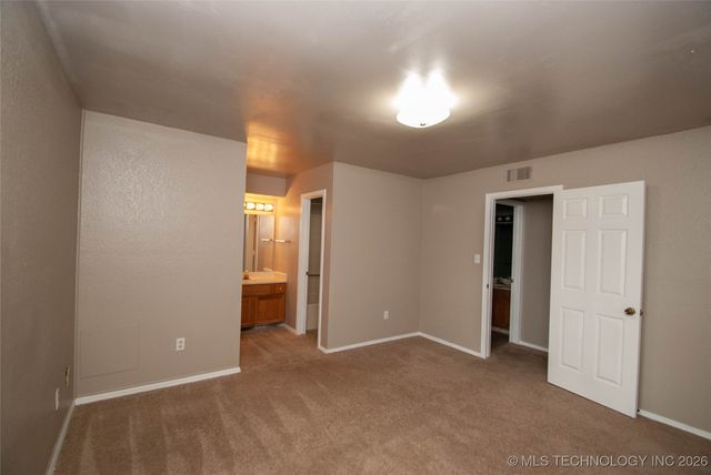 6726 S 78th East Avenue, Tulsa, OK 74133