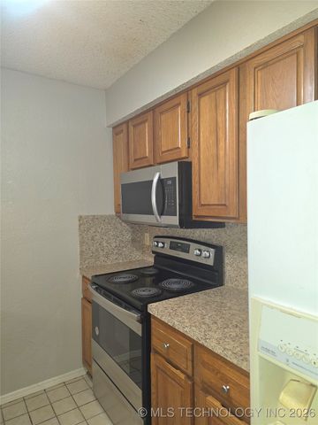 6726 S 78th East Avenue, Tulsa, OK 74133