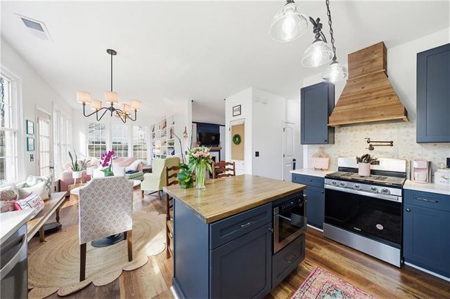 3055 Winston Terrace Court, Alpharetta, GA 30009