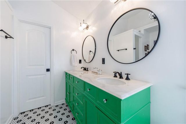 3055 Winston Terrace Court, Alpharetta, GA 30009