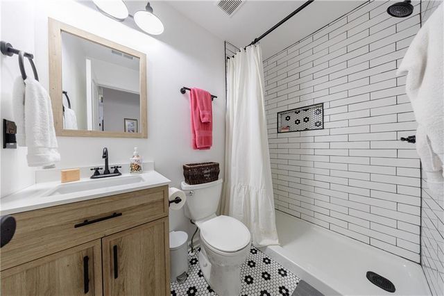 3055 Winston Terrace Court, Alpharetta, GA 30009