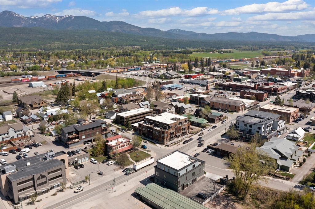 214 E 2nd Street 301, Whitefish, MT 59937 photo 43