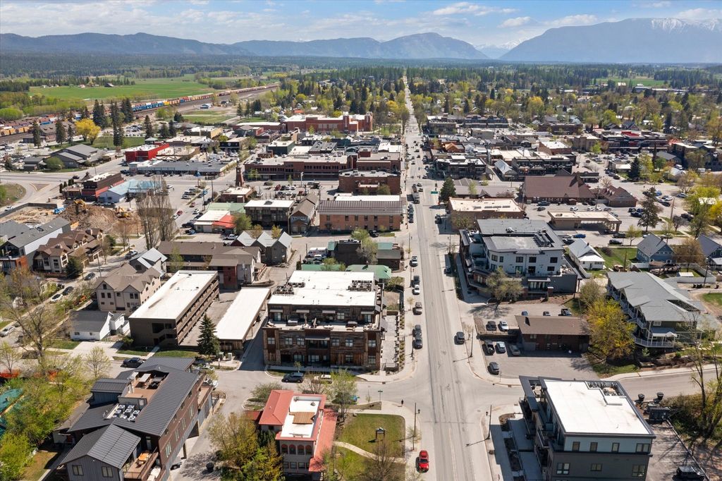 214 E 2nd Street 301, Whitefish, MT 59937 photo 44