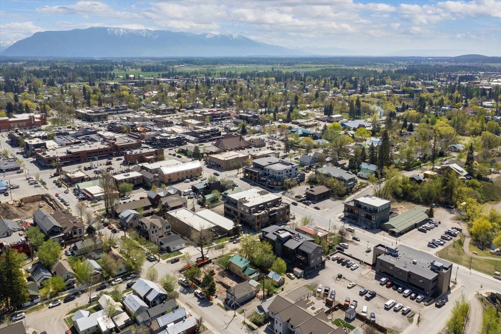 214 E 2nd Street 301, Whitefish, MT 59937 photo 47