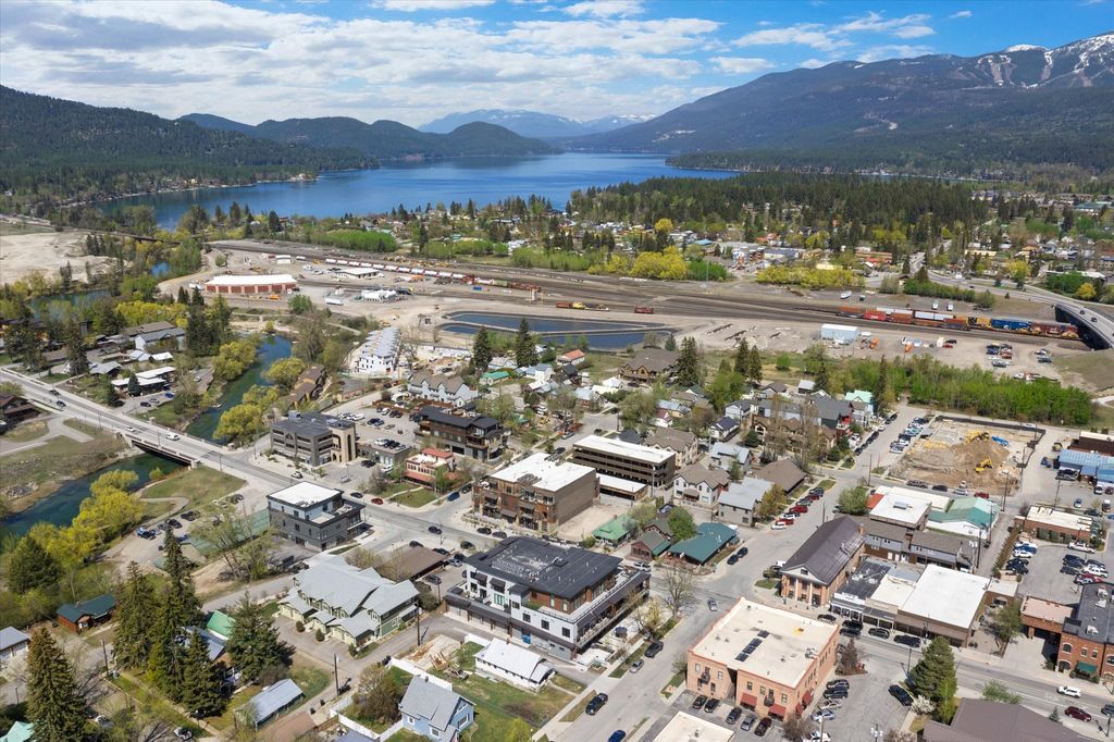 214 E 2nd Street 301, Whitefish, MT 59937 photo 49