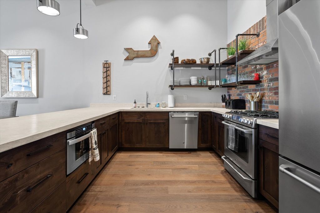 214 E 2nd Street 301, Whitefish, MT 59937 photo 8