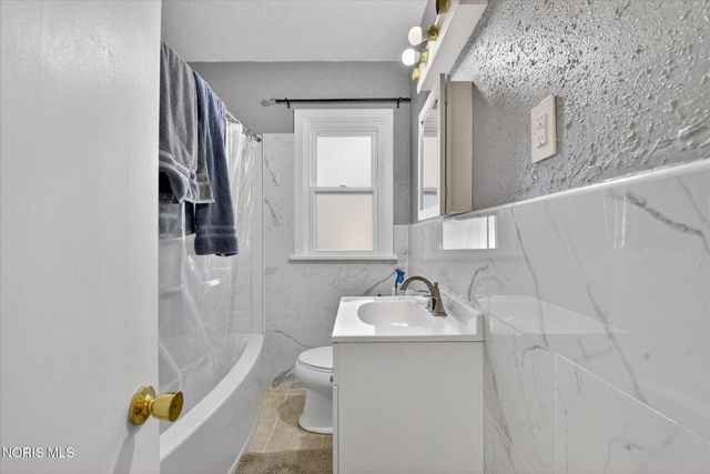 2548 Georgetown Avenue, Toledo, OH 43613