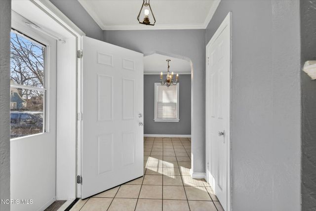 2548 Georgetown Avenue, Toledo, OH 43613