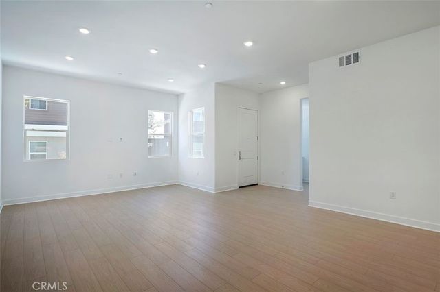 523 Mulligan, Irvine, CA 92618