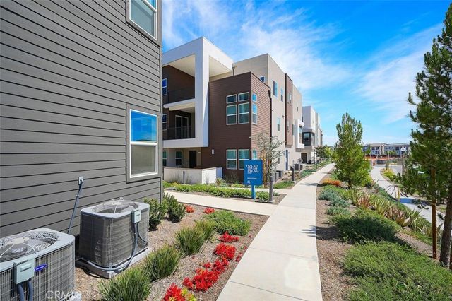 523 Mulligan, Irvine, CA 92618