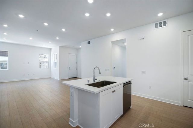 523 Mulligan, Irvine, CA 92618