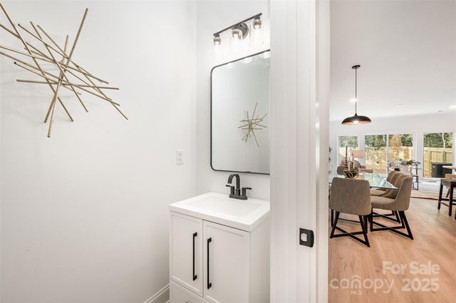 1802 Vinton Street, Charlotte, NC 28216