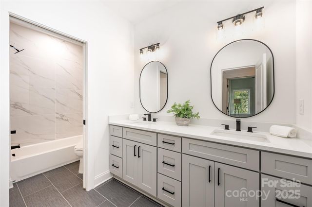 1802 Vinton Street, Charlotte, NC 28216