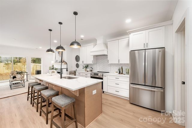 1802 Vinton Street, Charlotte, NC 28216