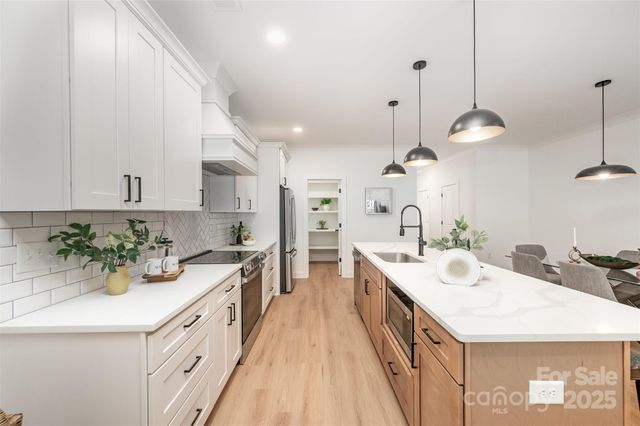 1802 Vinton Street, Charlotte, NC 28216