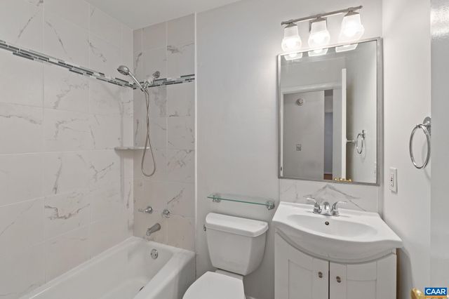 617 DAVIS AVE, Charlottesville, VA 22901