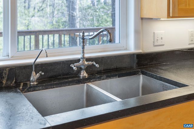 617 DAVIS AVE, Charlottesville, VA 22901