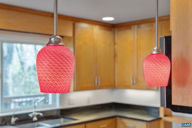 617 DAVIS AVE, Charlottesville, VA 22901