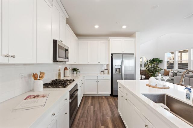 3607 Yellow Leaf Ave, Sacramento, CA 95835