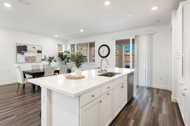 3607 Yellow Leaf Ave, Sacramento, CA 95835