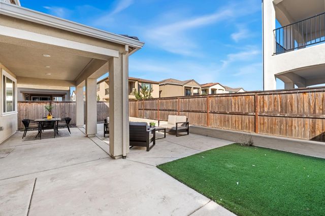 3607 Yellow Leaf Ave, Sacramento, CA 95835